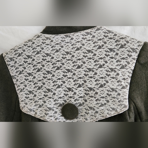 Nice Wool olive green jacket with lace inserts - Picture 4 of 7